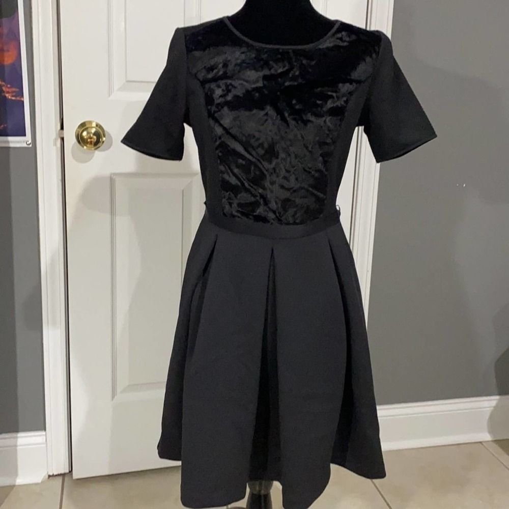 Elie Tahari Box Flare Dress, Size 8, black